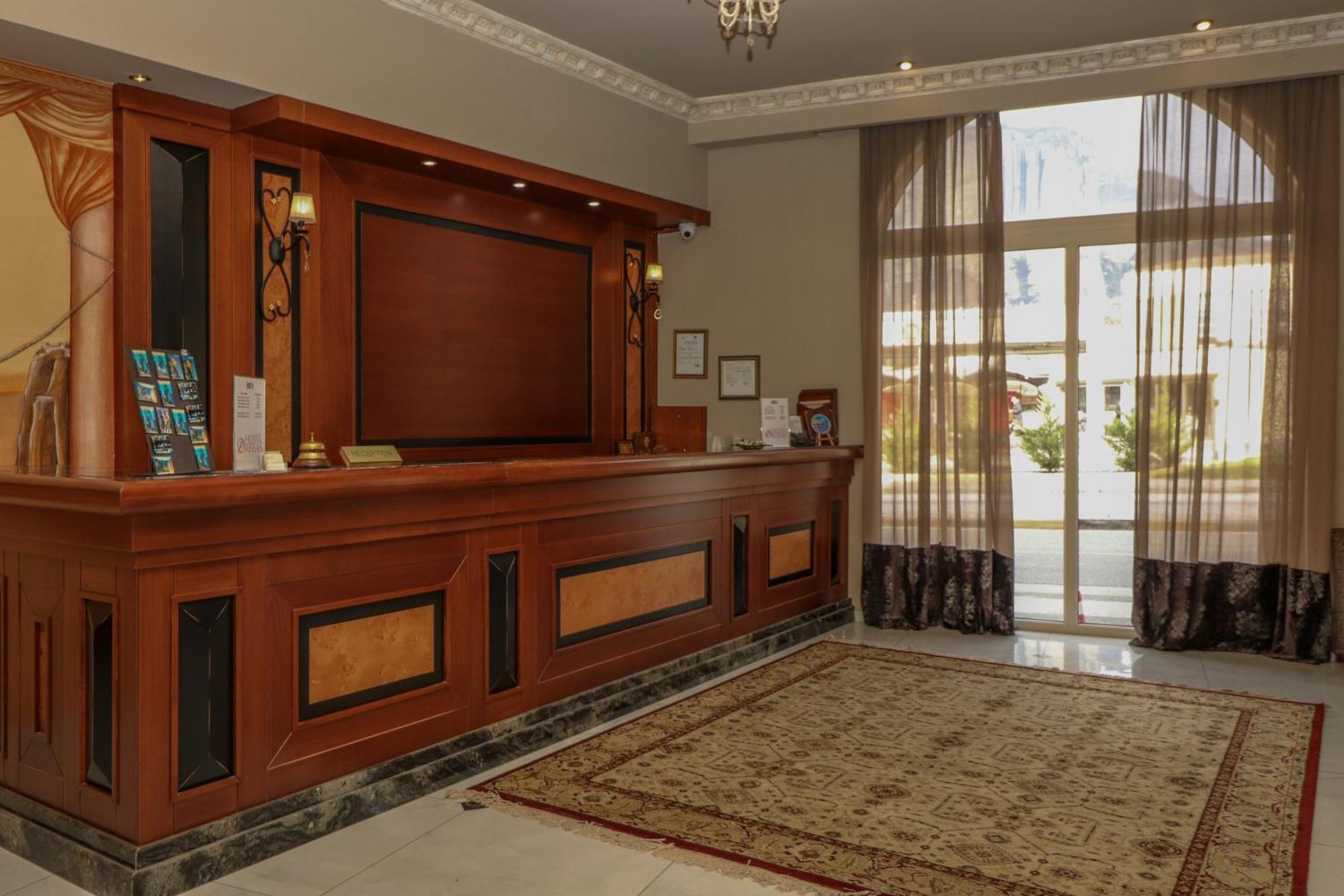 Hotel Orfeas Калампака Екстериор снимка