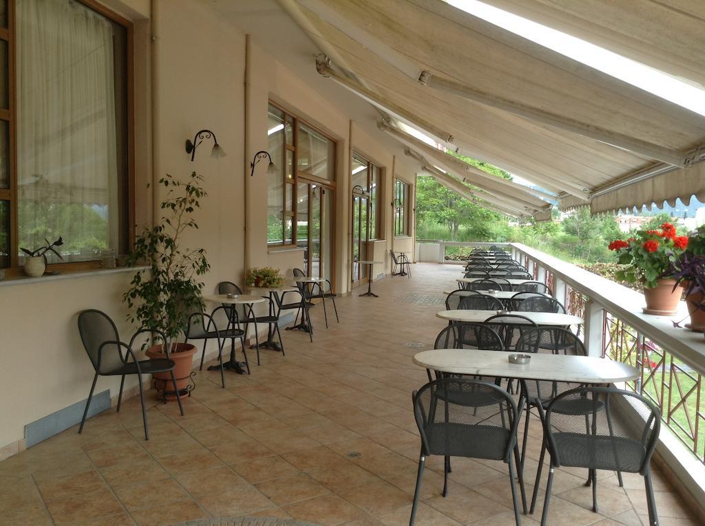 Hotel Orfeas Калампака Екстериор снимка