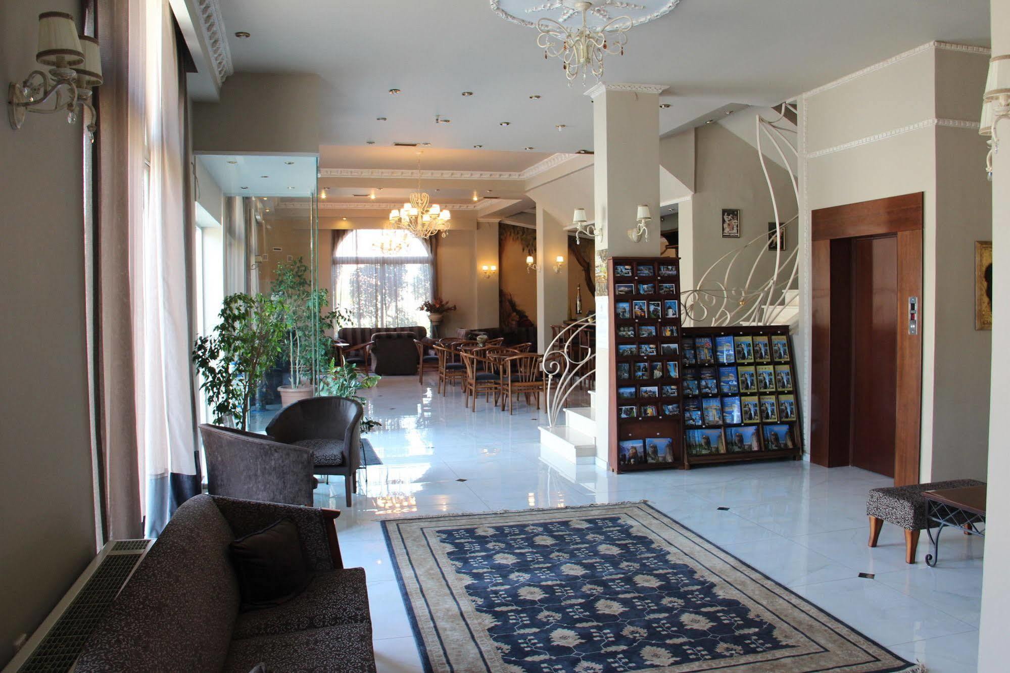 Hotel Orfeas Калампака Екстериор снимка