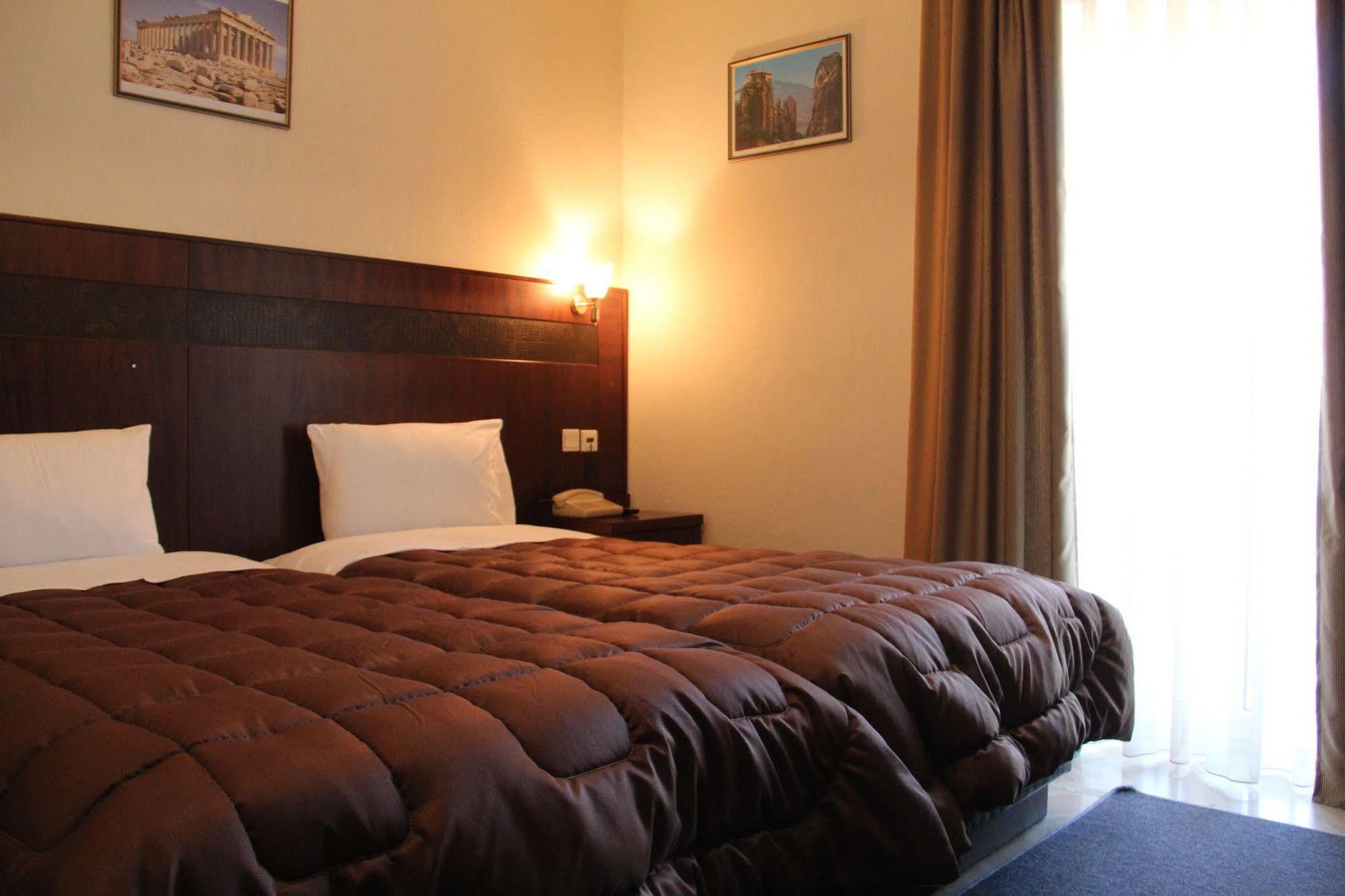 Hotel Orfeas Калампака Екстериор снимка