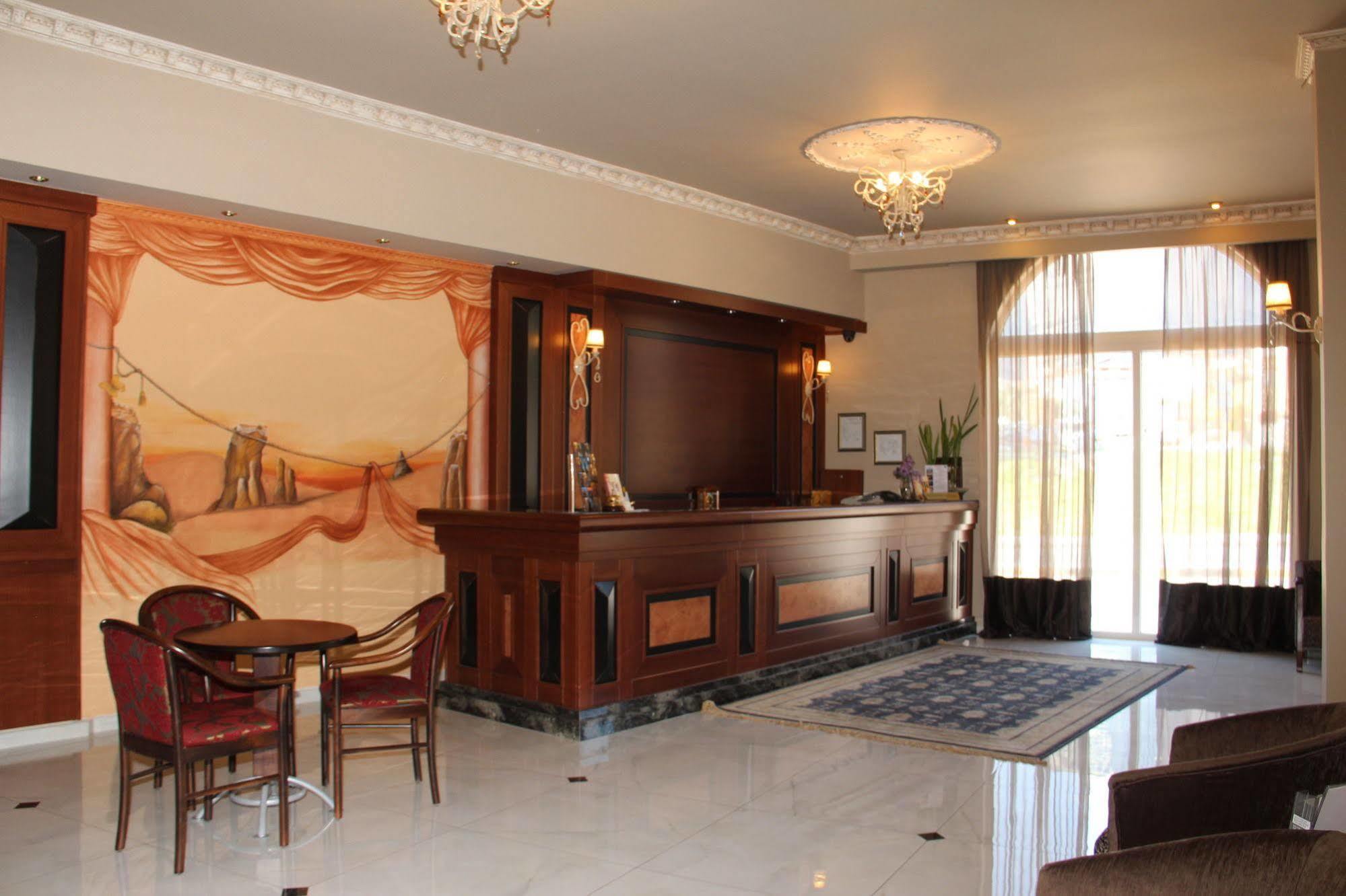 Hotel Orfeas Калампака Екстериор снимка