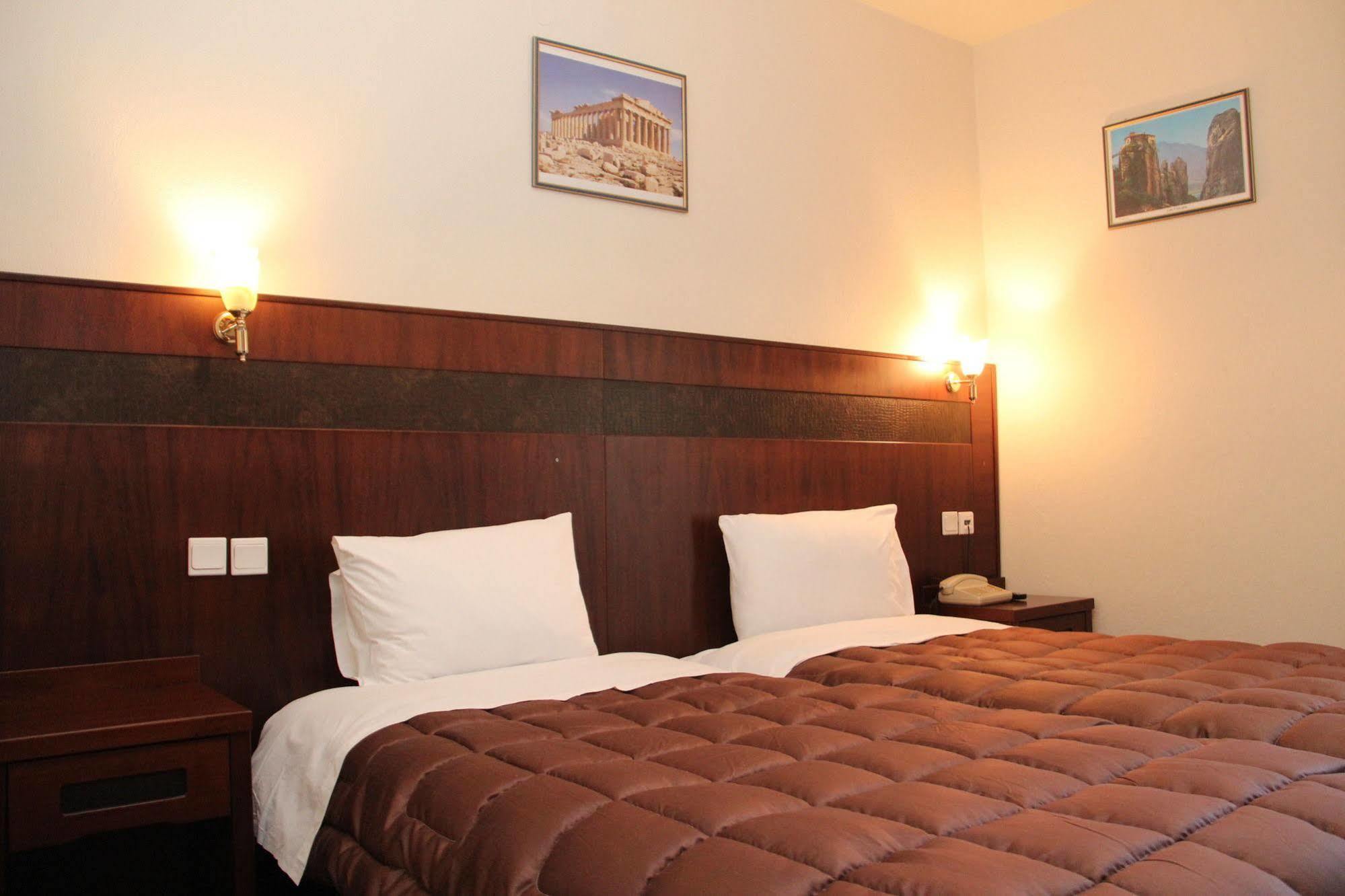 Hotel Orfeas Калампака Екстериор снимка